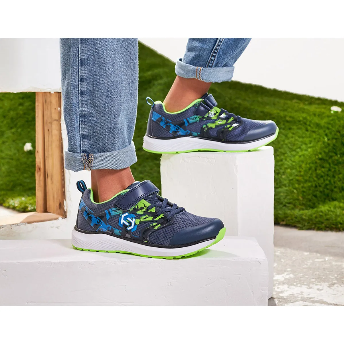 Cheap Athlete Athletic Shoes