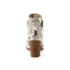 Outlet Aware High Heels