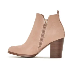Outlet Aware High Heels