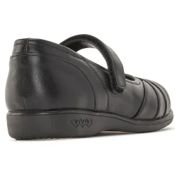 Shop Jeanne Jr Dress Shoes & Sandals